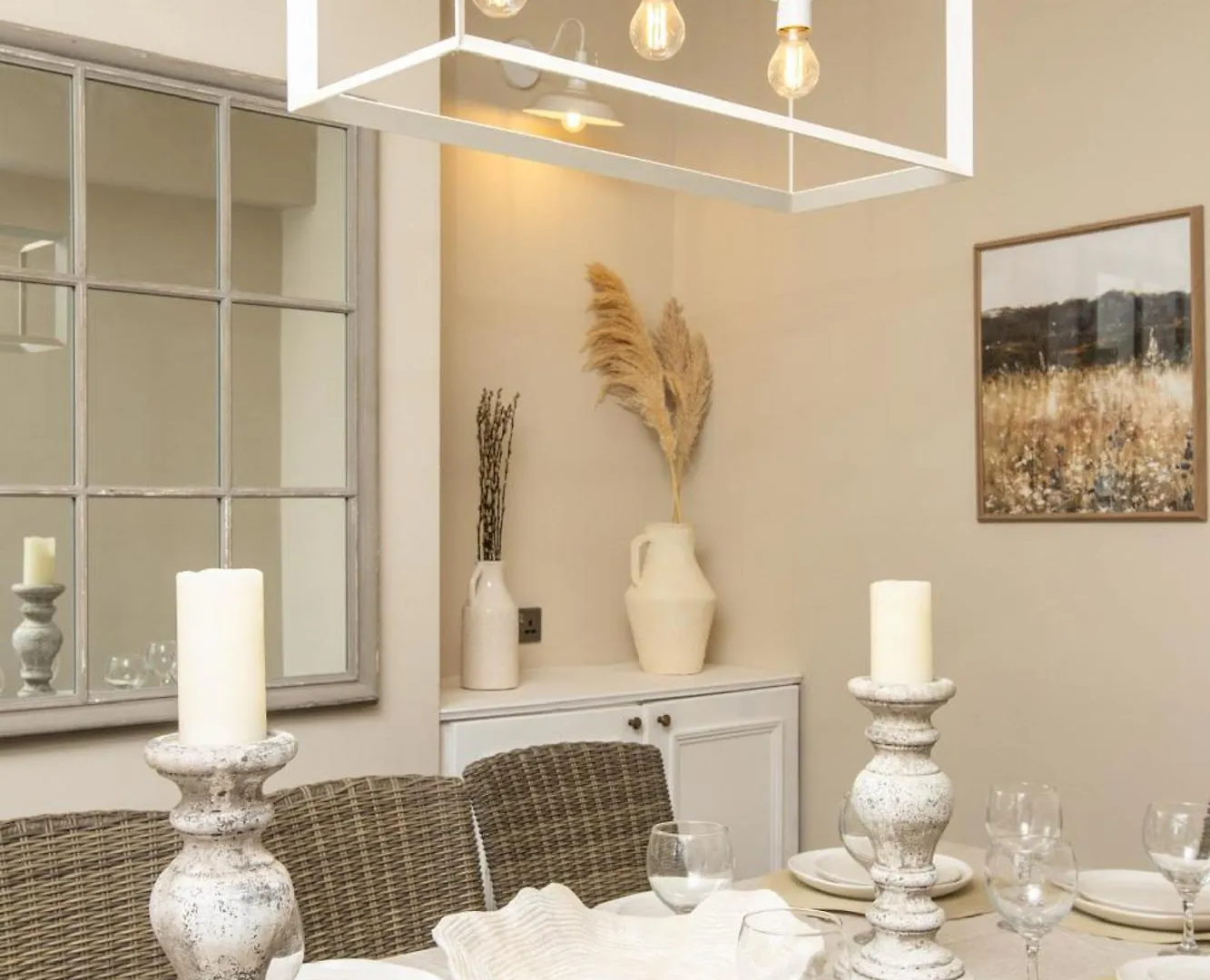 Luxury Townhouse In Cardiff City Centre, 5 Bedrooms, Up To 12 Guests 0*,